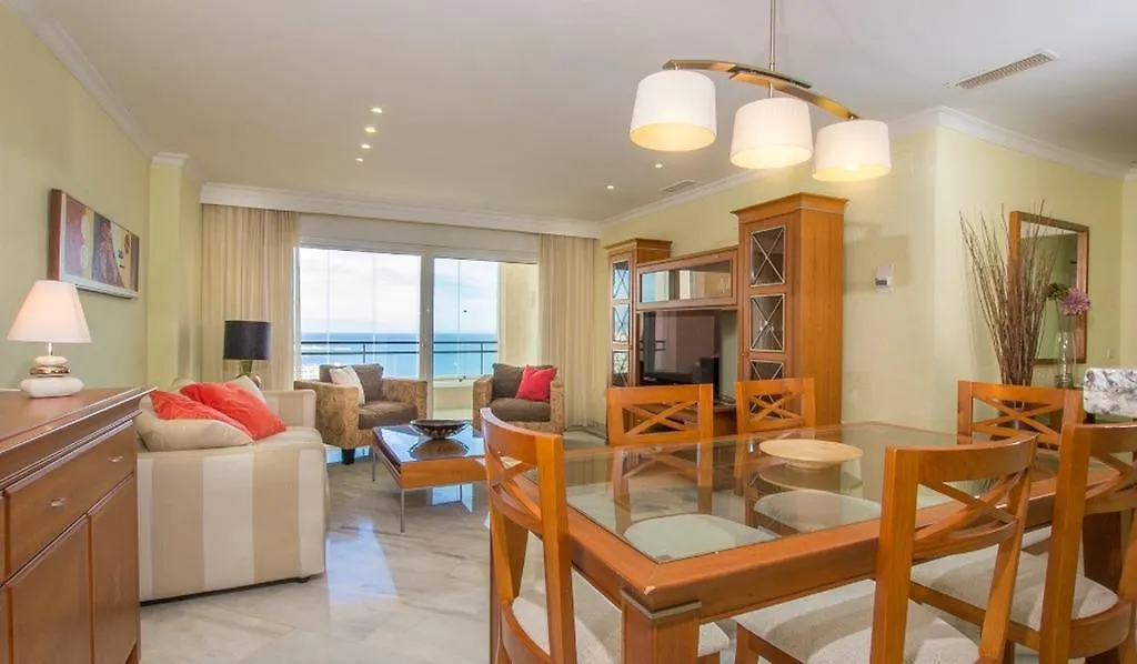 فندق بينالماذينافي  El Coloso Super Penthouse Seaview إسبانيا