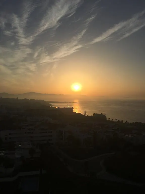 شقة فندق بينالماذينافي  El Coloso Super Penthouse Seaview إسبانيا