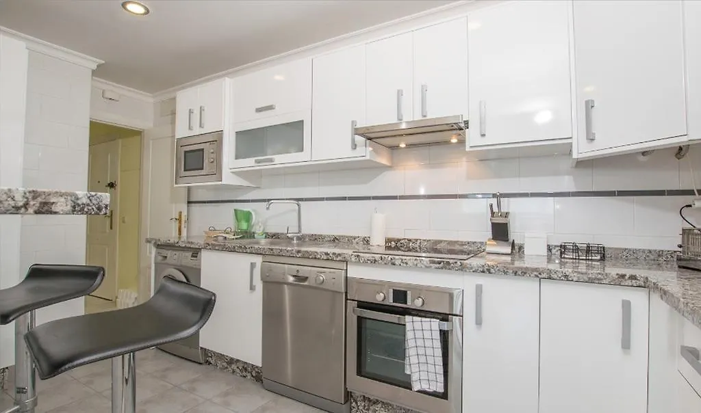 ホテルEl Coloso Super Penthouse Seaview ベナルマデナ